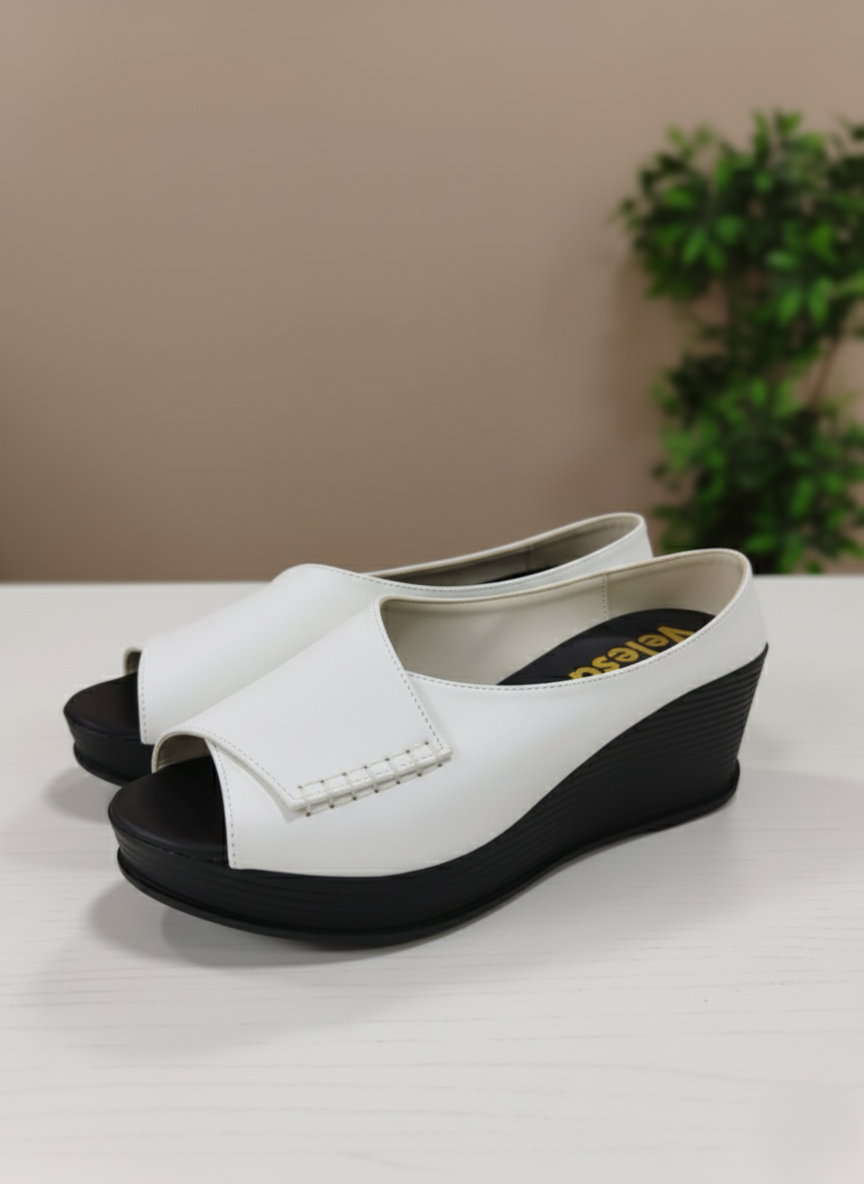 Gray helmet for bikers